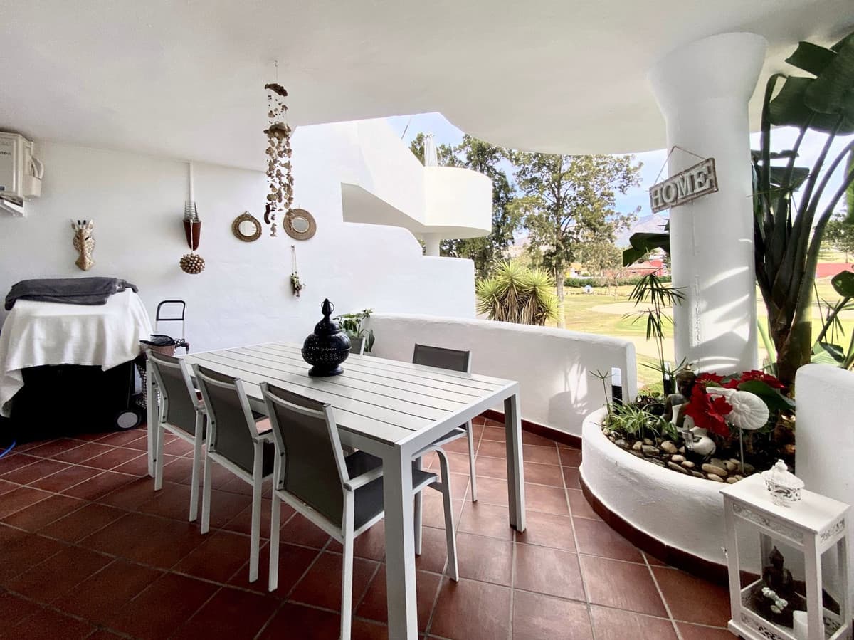 Middle Floor Apartment in Mijas Golf — photo 4 of 10