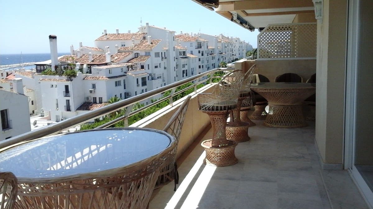 Middle Floor Apartment in Puerto Banús — photo 6 of 10
