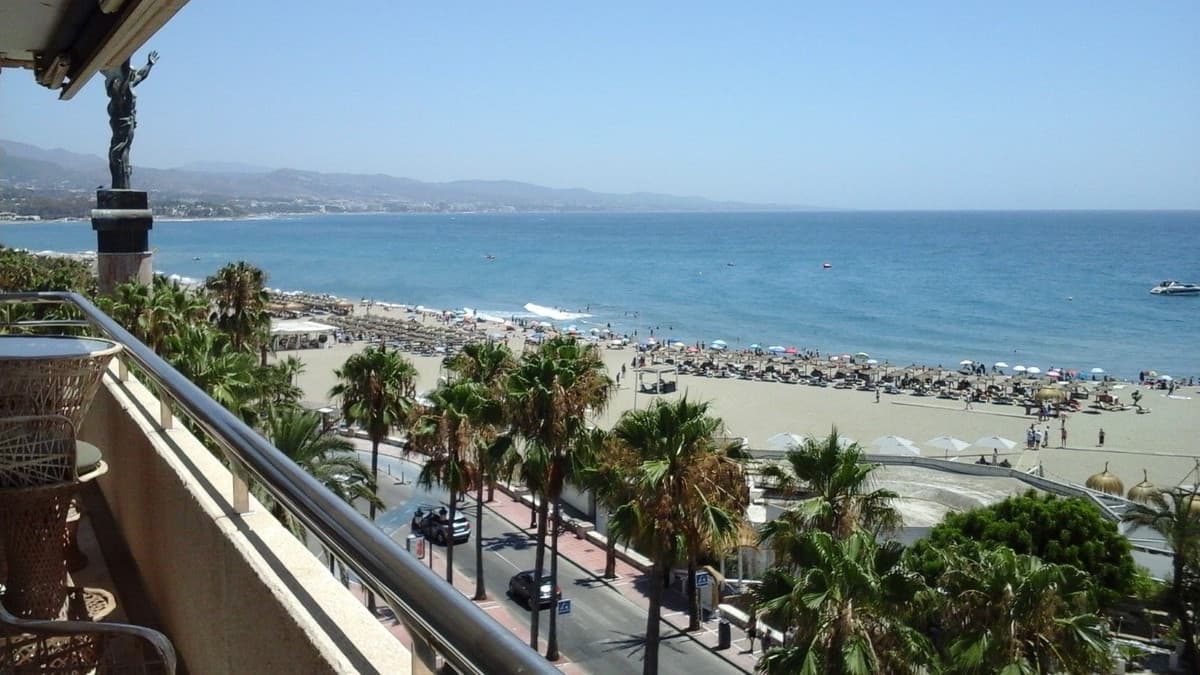 Middle Floor Apartment in Puerto Banús — photo 8 of 10