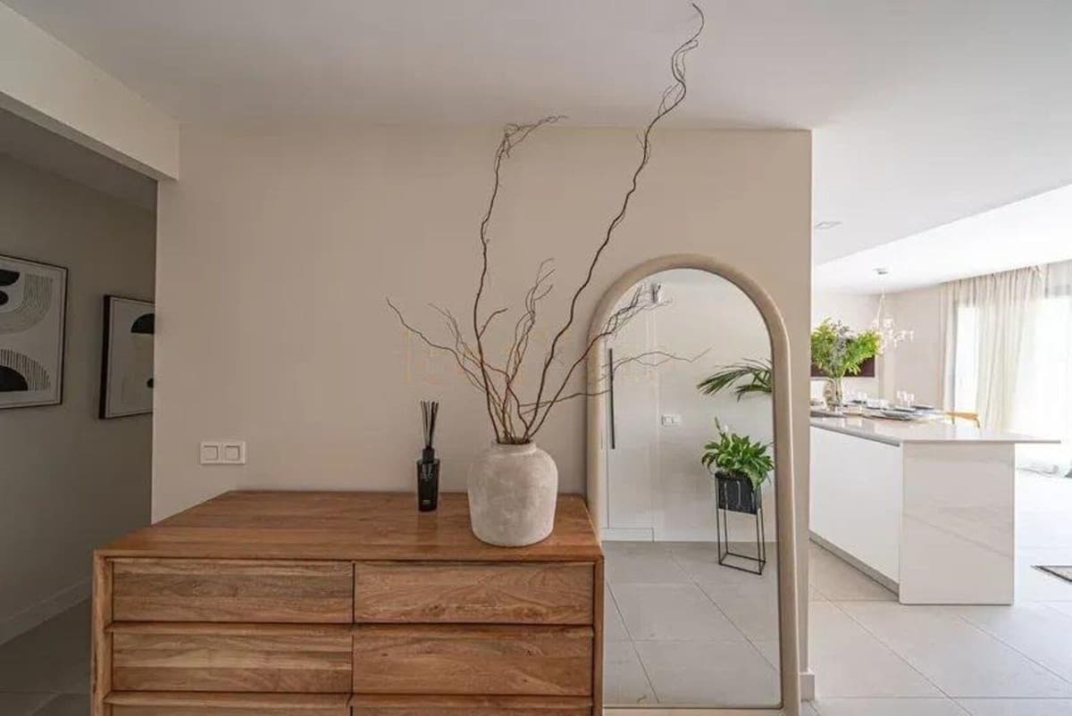 Middle Floor Apartment in Estepona — photo 8 of 10