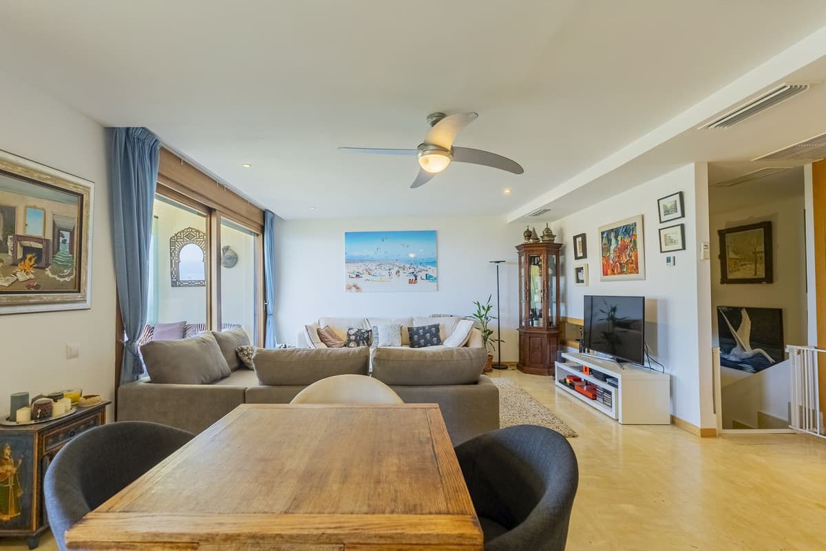 Duplex in Altos de los Monteros — photo 7 of 10