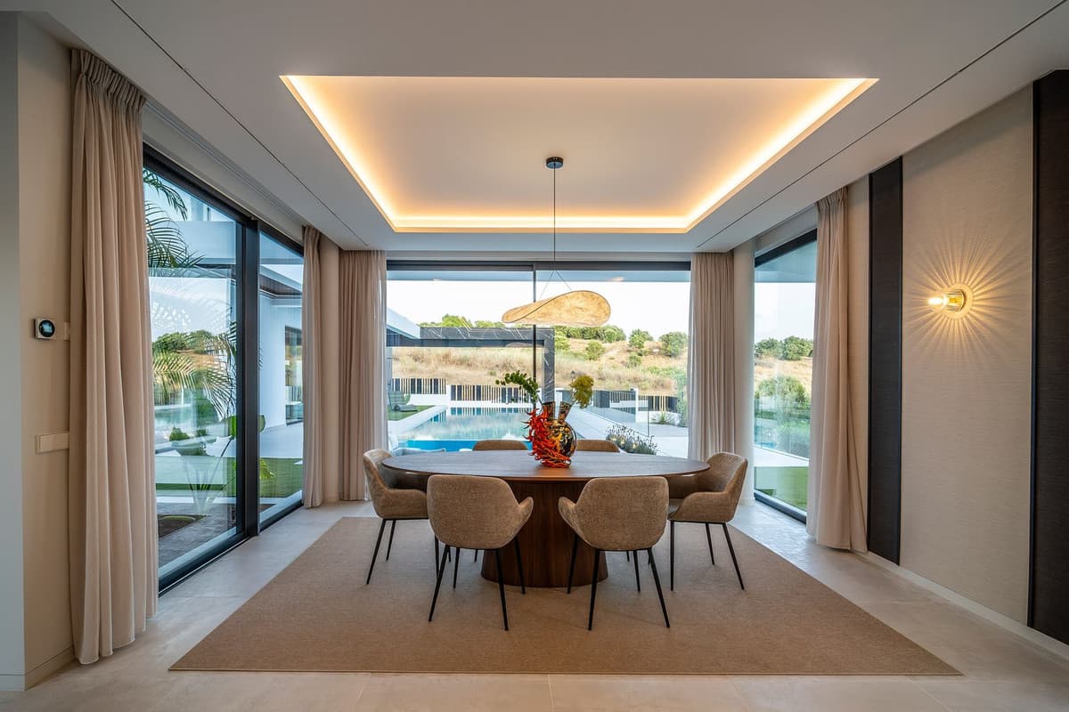 Detached Villa in El Paraiso — photo 8 of 10