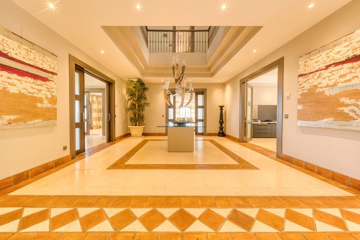 Detached Villa in Sotogrande — photo 3 of 10