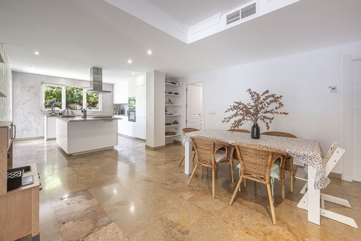 Ground Floor Apartment in The Golden Mile — photo 5 of 10