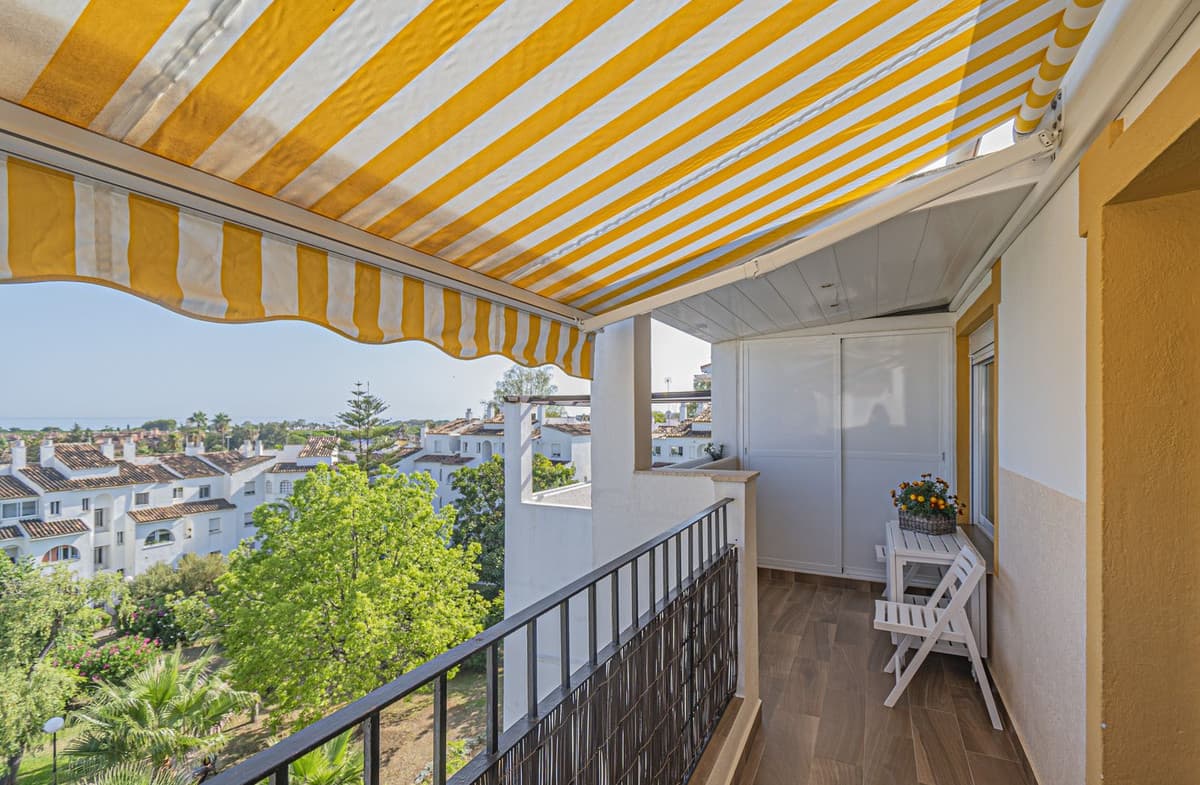 Top Floor Apartment in Diana Park — photo 6 of 10