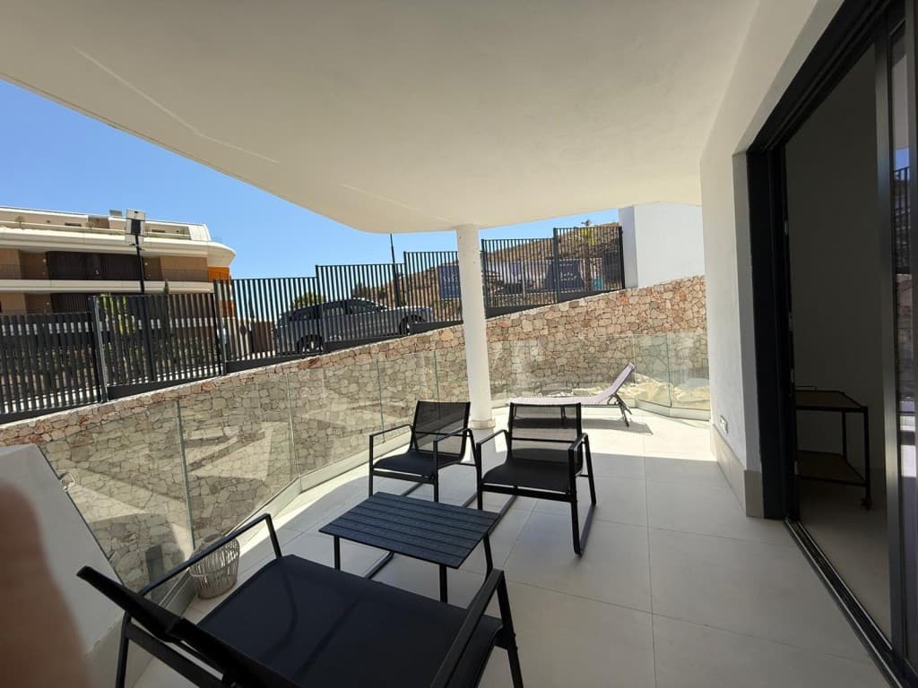 Middle Floor Apartment in Fuengirola — photo 2 of 10