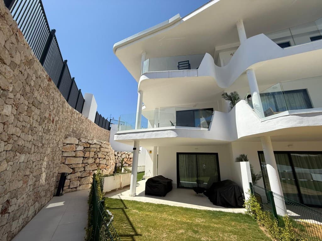 Middle Floor Apartment in Fuengirola — photo 4 of 10