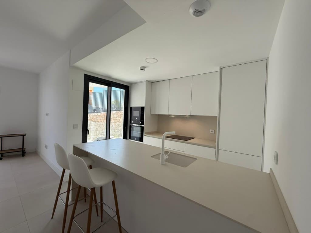 Middle Floor Apartment in Fuengirola — photo 5 of 10