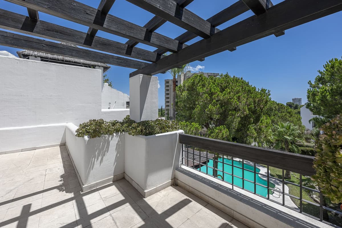 Top Floor Apartment in Río Real — photo 1 of 10