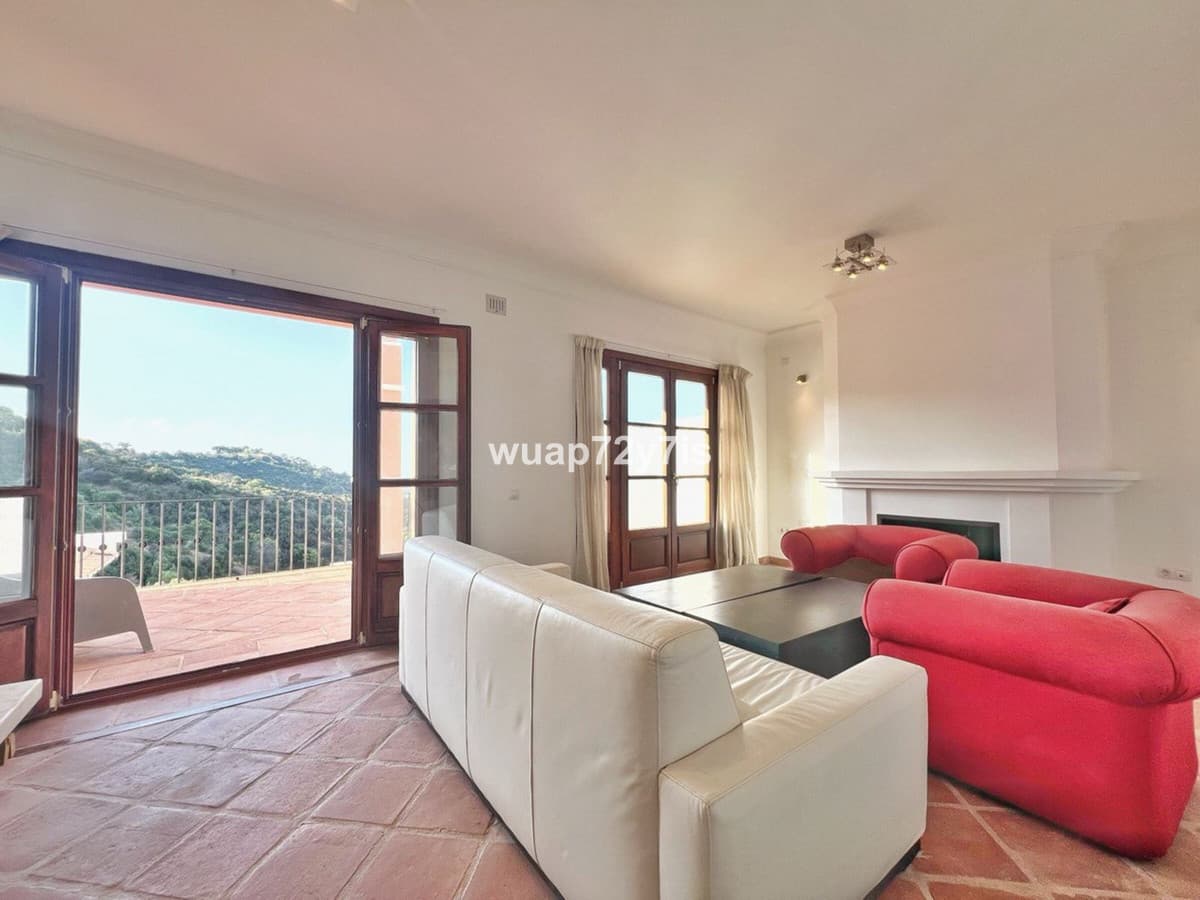 Semi-Detached House in Benahavís — photo 8 of 10