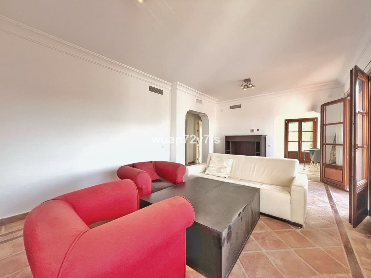 Semi-Detached House in Benahavís — photo 9 of 10