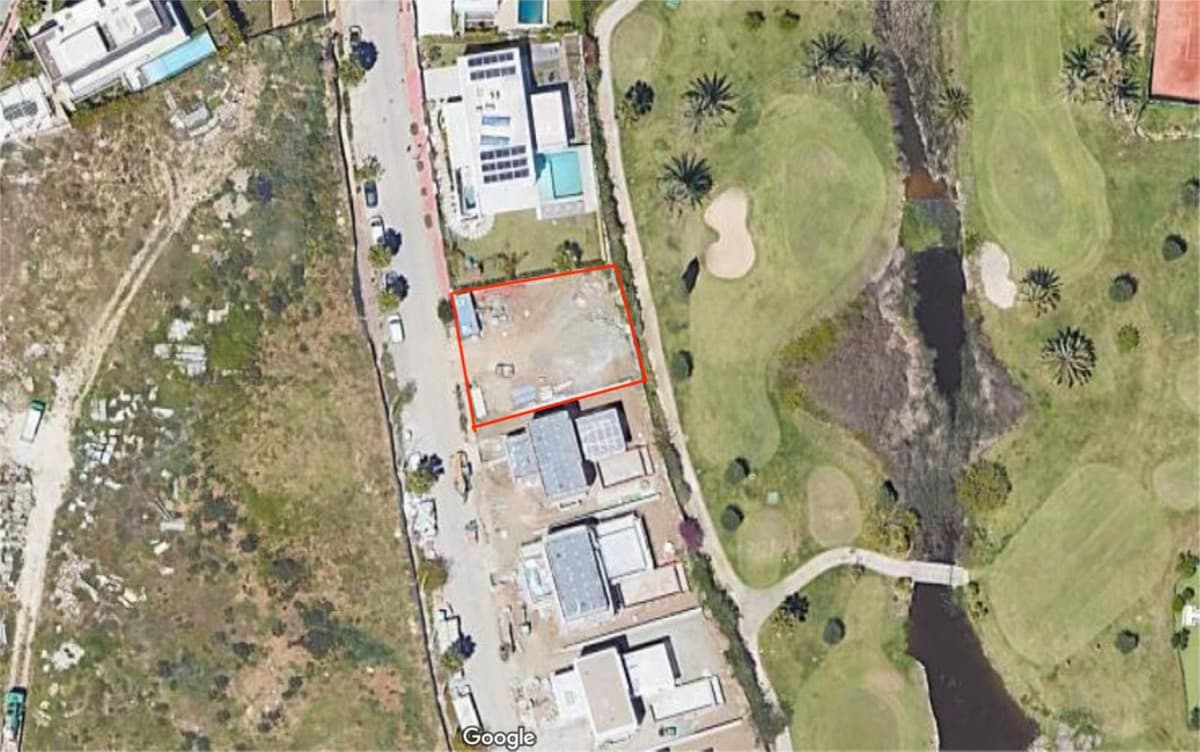 Residential Plot in El Paraiso — photo 1 of 10