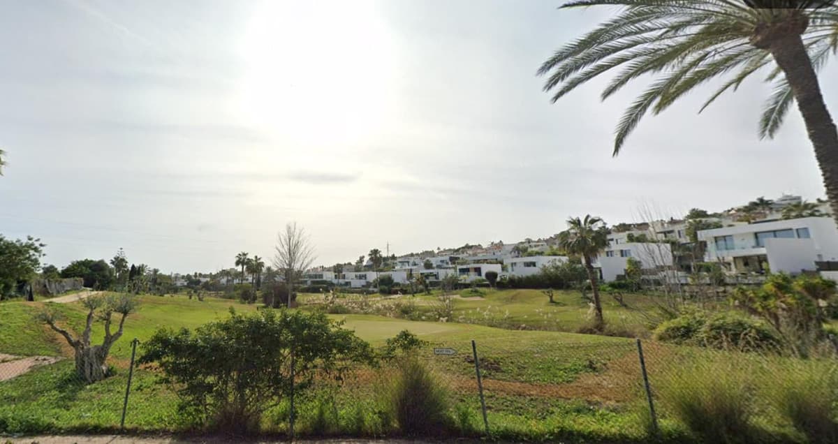Residential Plot in El Paraiso — photo 3 of 10