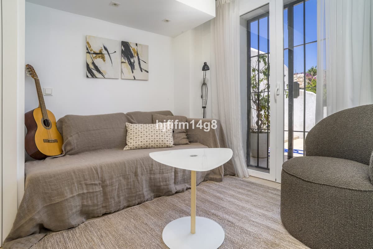 Townhouse in Nueva Andalucía — photo 6 of 10