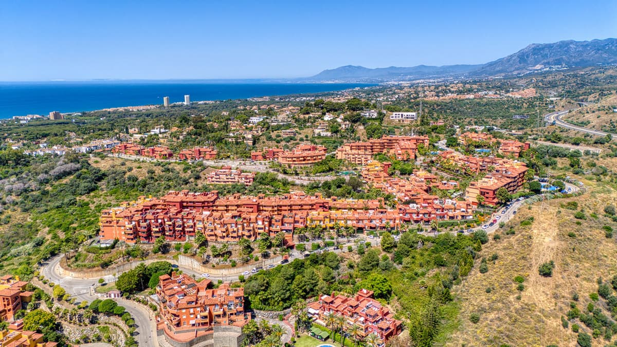 Middle Floor Apartment in Reserva de Marbella — photo 1 of 10