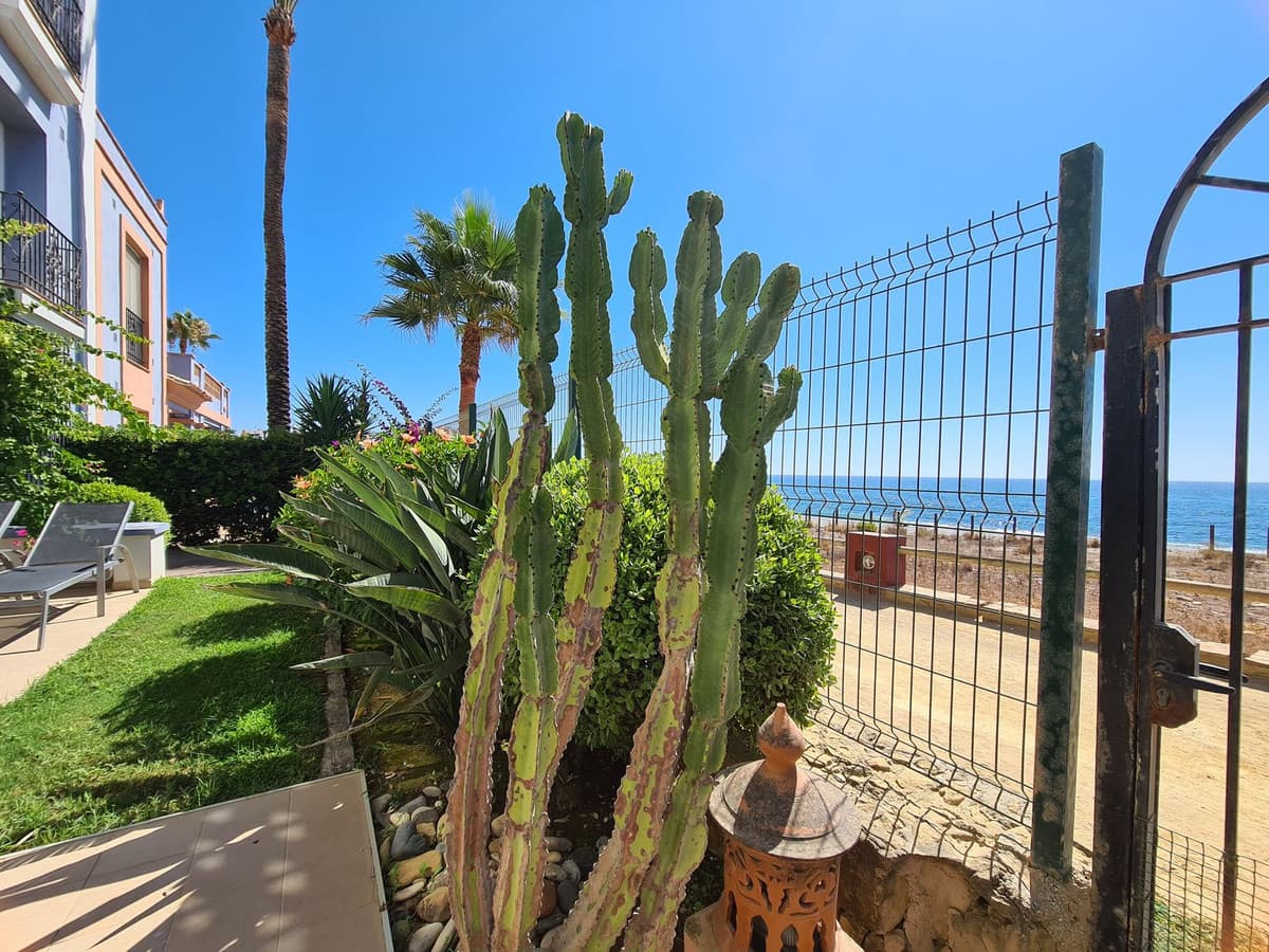 Ground Floor Apartment in Casares Playa — photo 9 of 10