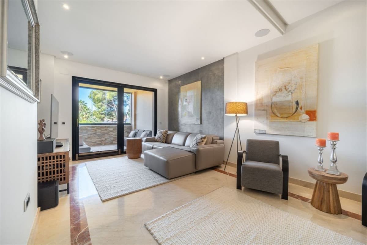 Middle Floor Apartment in Puerto Banús — photo 5 of 10