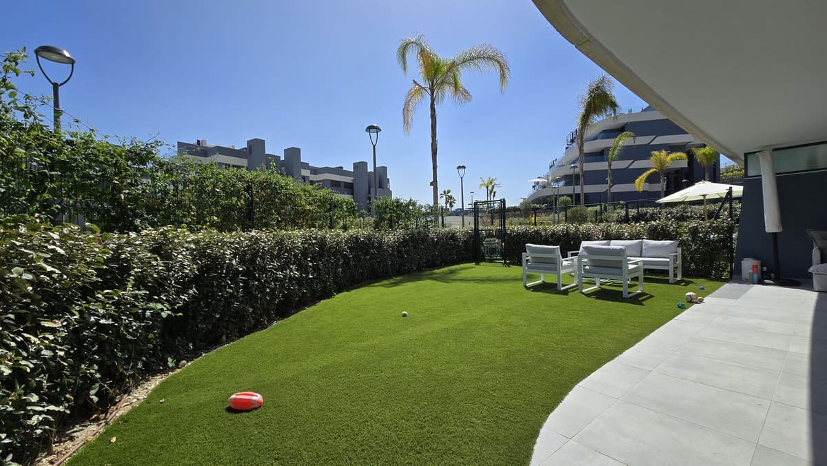 Ground Floor Apartment in Estepona — photo 3 of 10