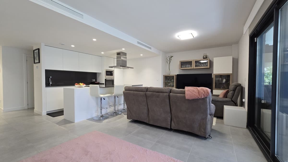 Ground Floor Apartment in Estepona — photo 4 of 10