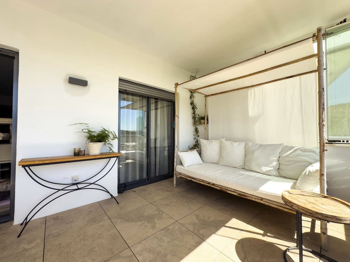Middle Floor Apartment in Manilva — photo 7 of 10