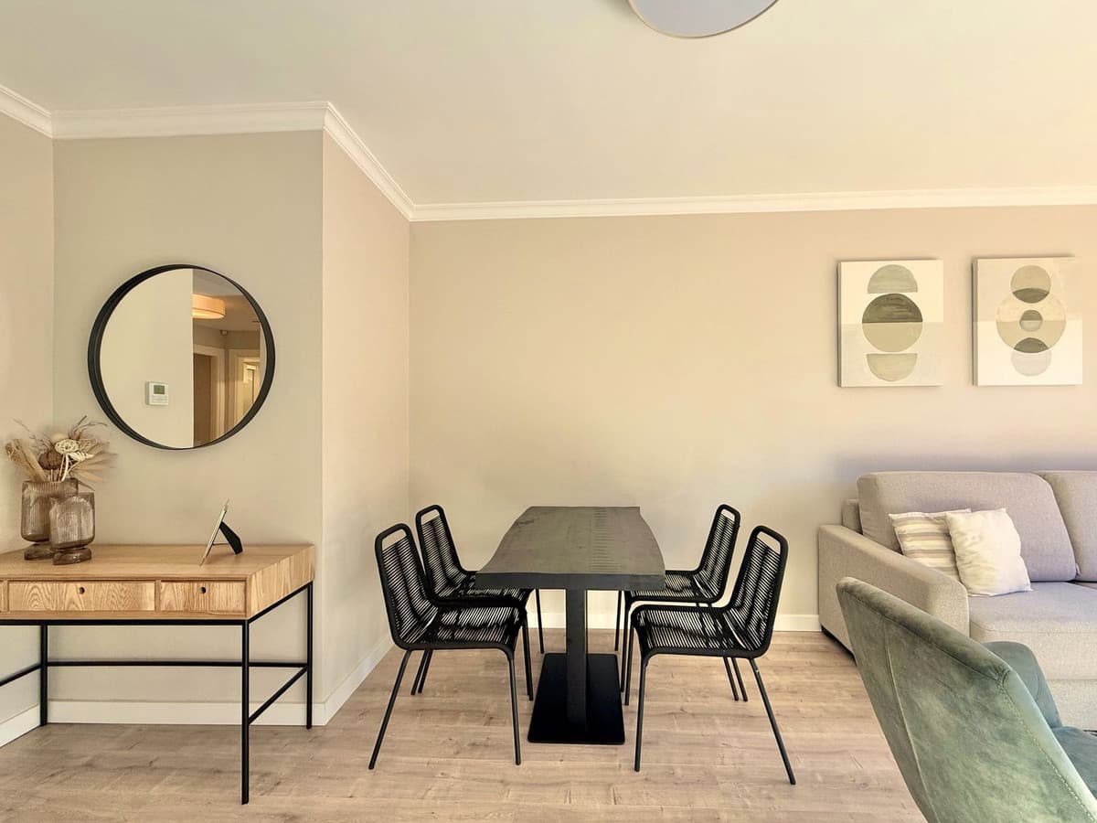 Middle Floor Apartment in Benahavís — photo 4 of 10