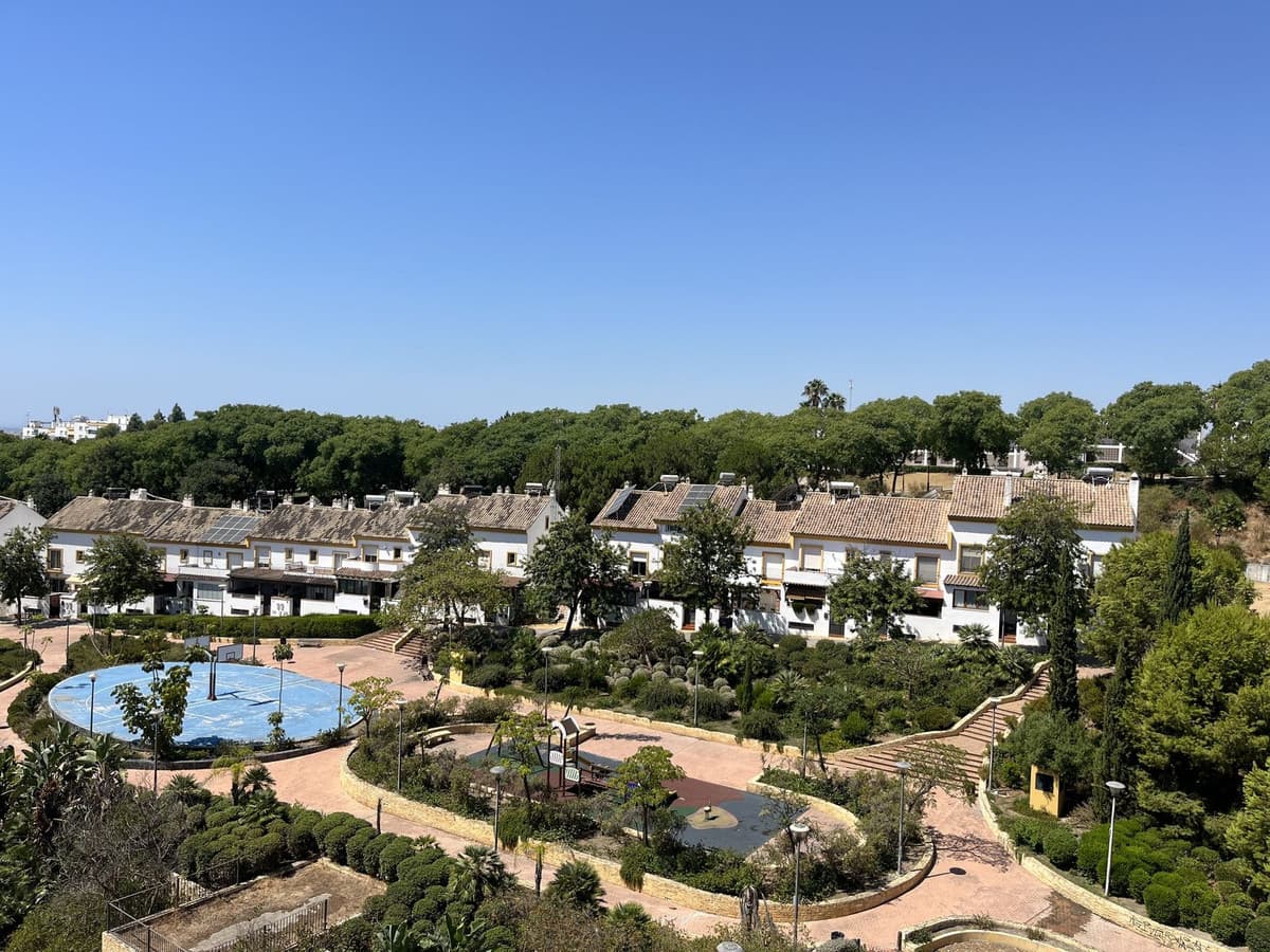 Penthouse in Estepona — photo 1 of 10