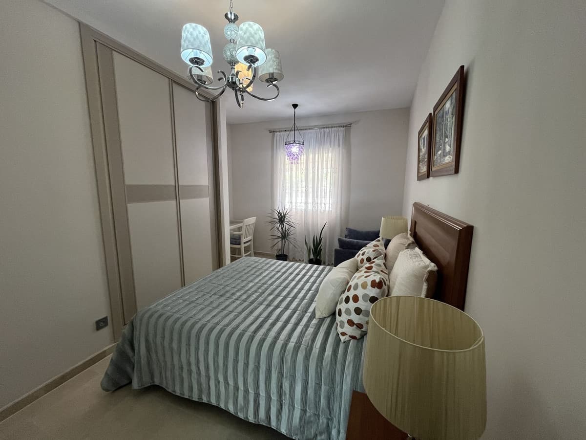 Penthouse in Estepona — photo 9 of 10