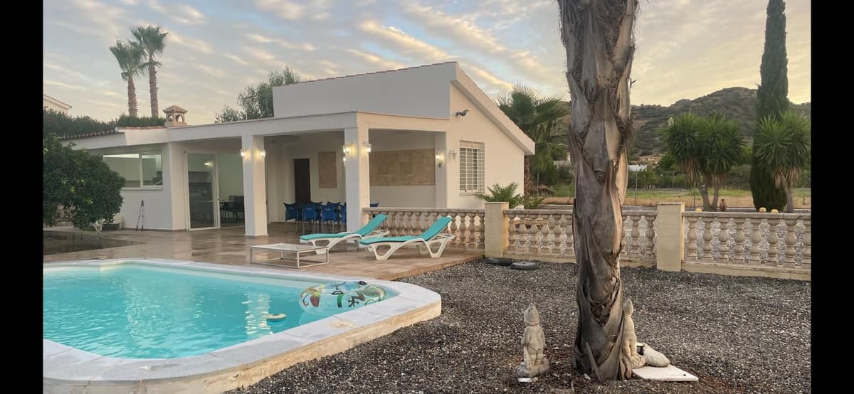 Detached Villa in Alhaurín el Grande — photo 3 of 10