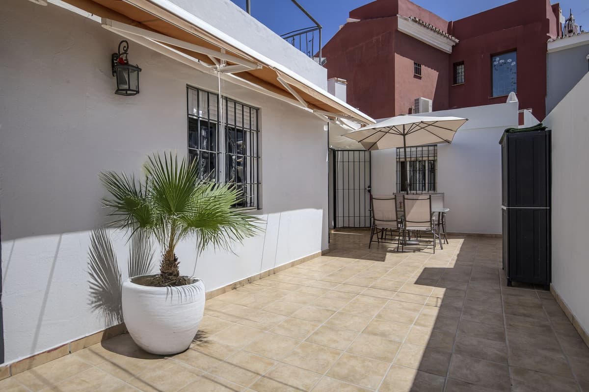 Detached Villa in Fuengirola — photo 3 of 10