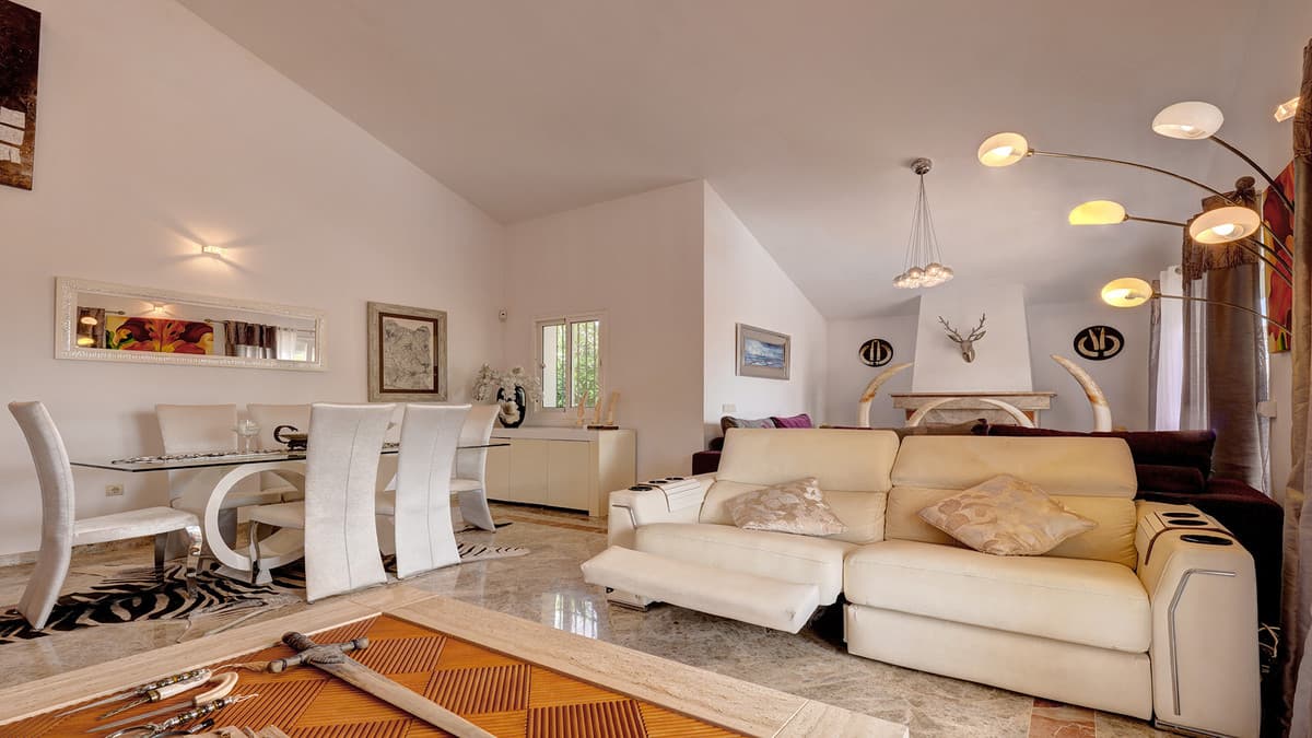 Detached Villa in Casares — photo 3 of 10