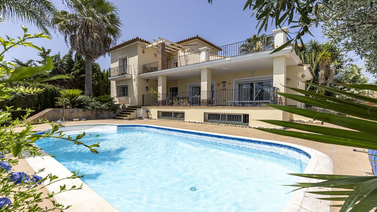 Detached Villa in Casares — photo 5 of 10