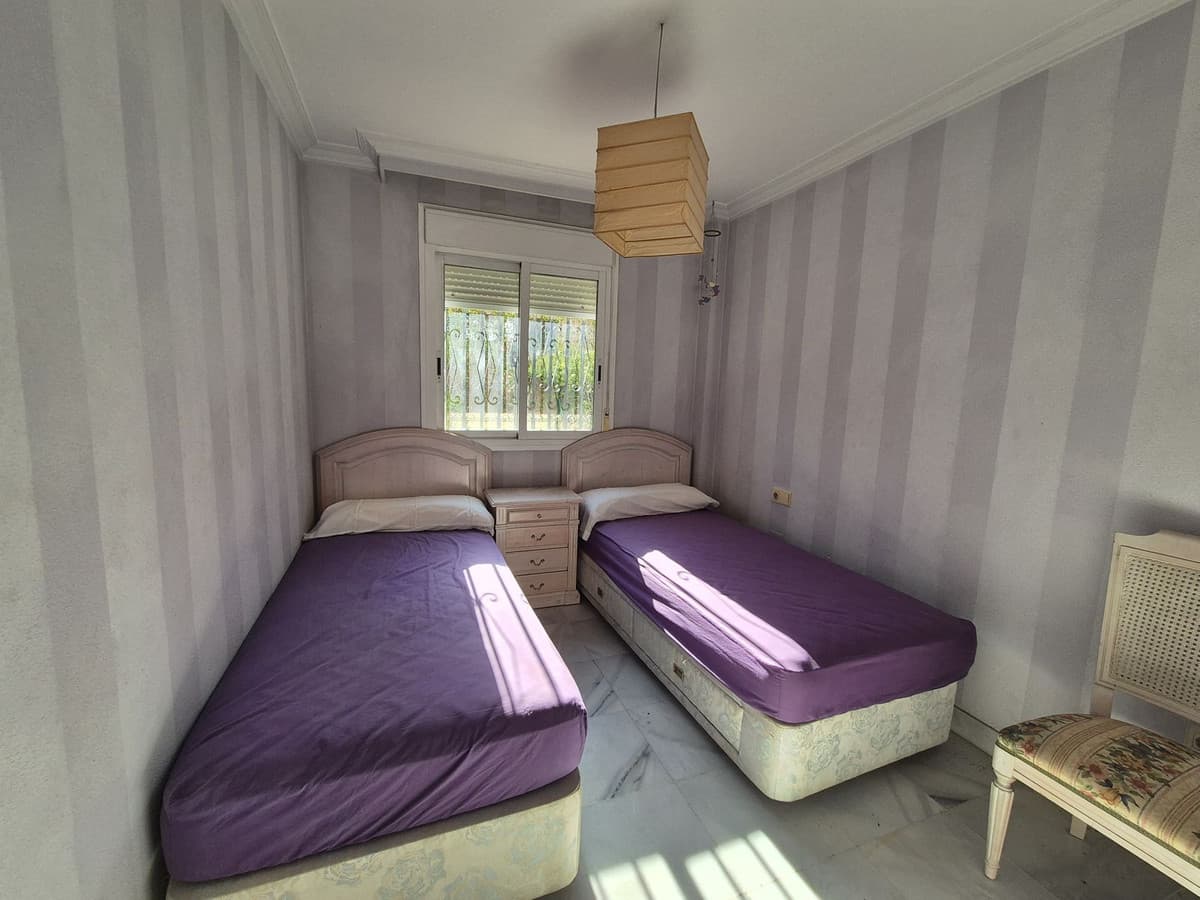 Ground Floor Apartment in Nagüeles — photo 9 of 10
