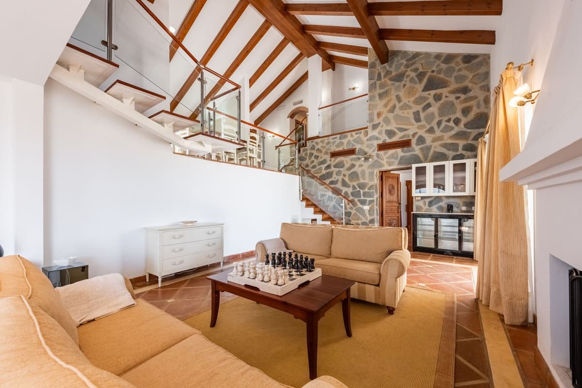 Detached Villa in Istán — photo 5 of 10