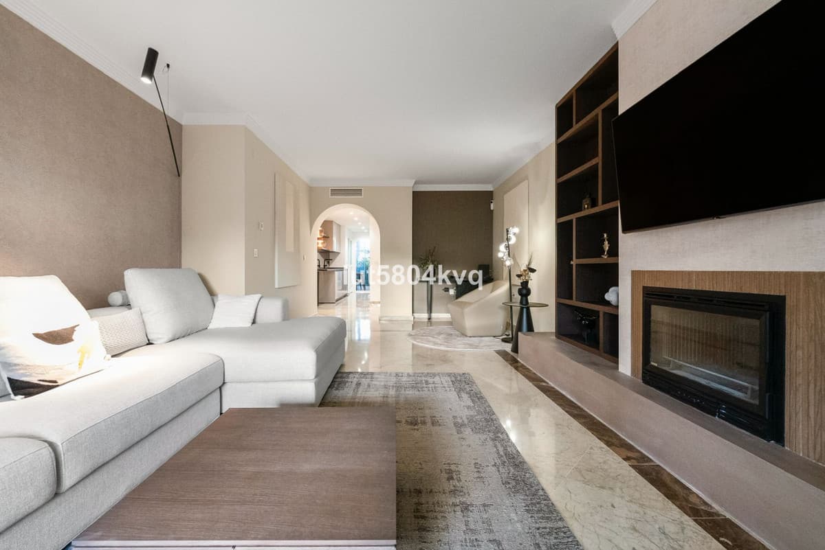 Ground Floor Apartment in The Golden Mile — photo 1 of 10