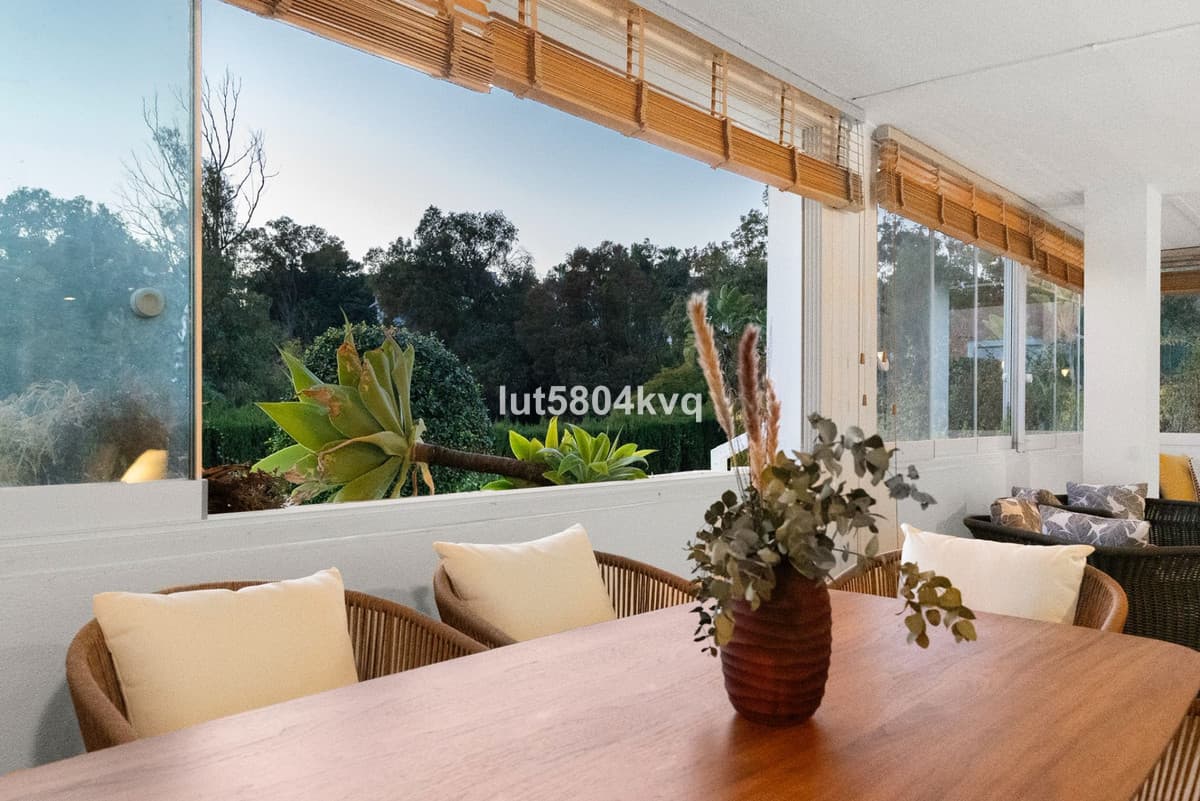 Ground Floor Apartment in The Golden Mile — photo 2 of 10