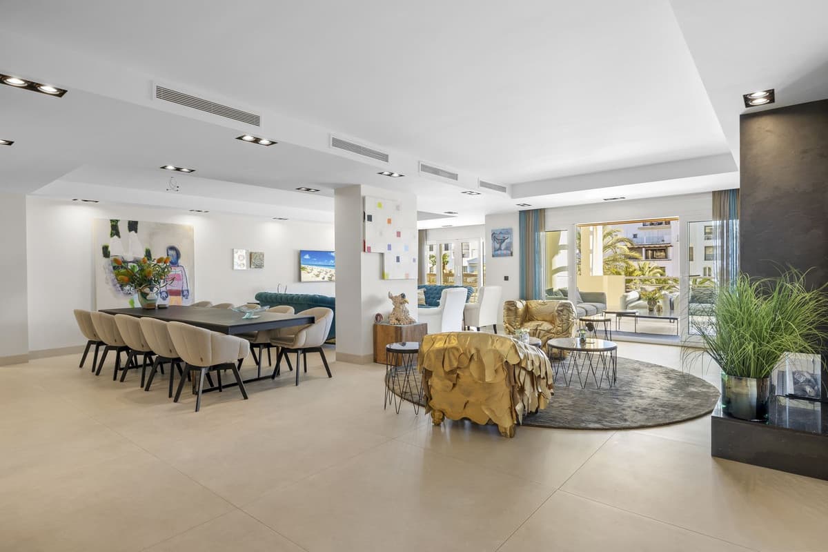 Middle Floor Apartment in Puerto Banús — photo 8 of 10