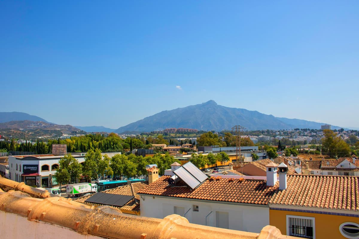 Penthouse Duplex in San Pedro de Alcántara — photo 1 of 10