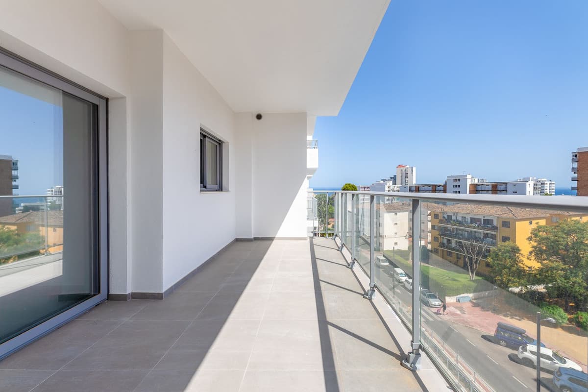 Middle Floor Apartment in Benalmadena — photo 1 of 10