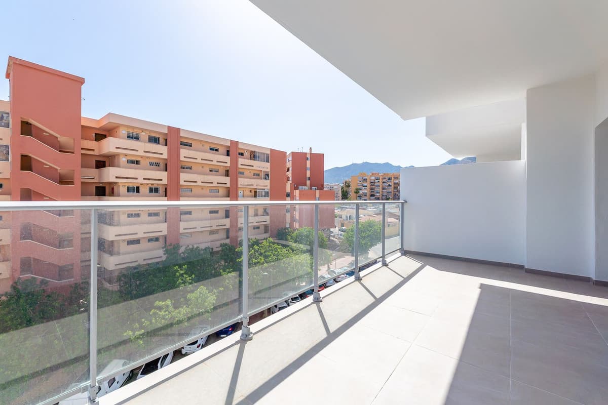 Middle Floor Apartment in Benalmadena — photo 2 of 10