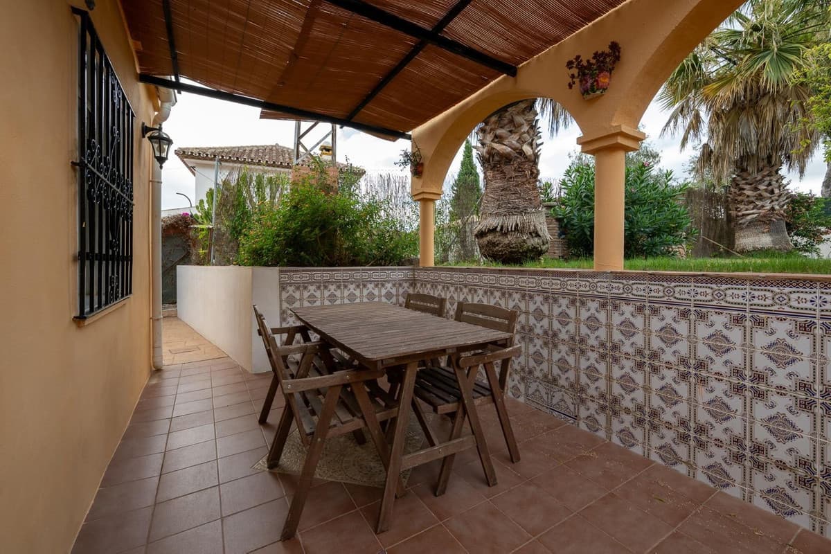 Detached Villa in Alhaurín el Grande — photo 9 of 10