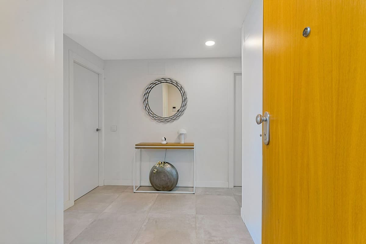 Middle Floor Apartment in Fuengirola — photo 2 of 10