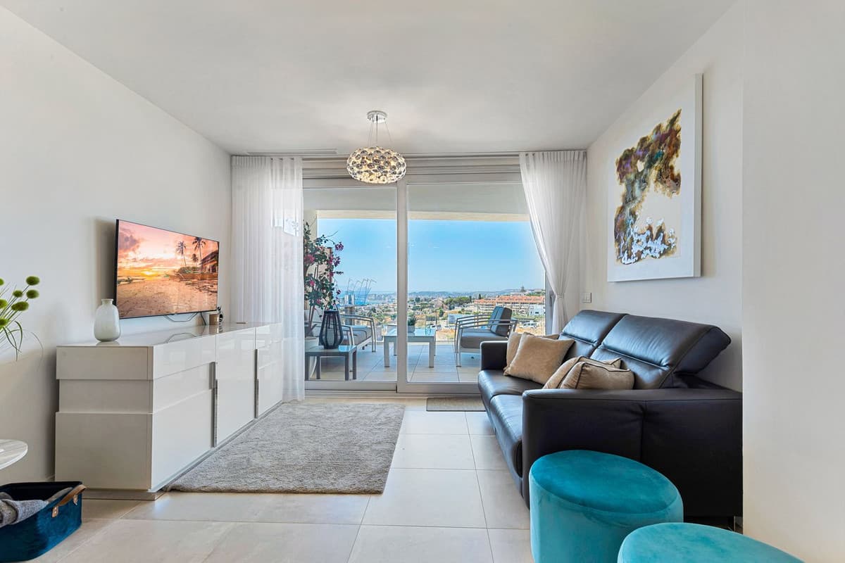 Middle Floor Apartment in Fuengirola — photo 7 of 10