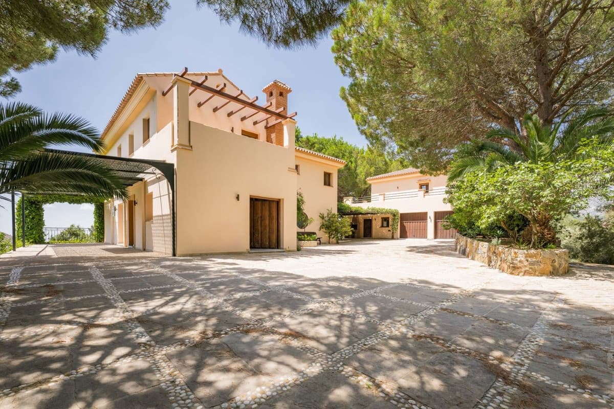 Detached Villa in Ojén — photo 3 of 10