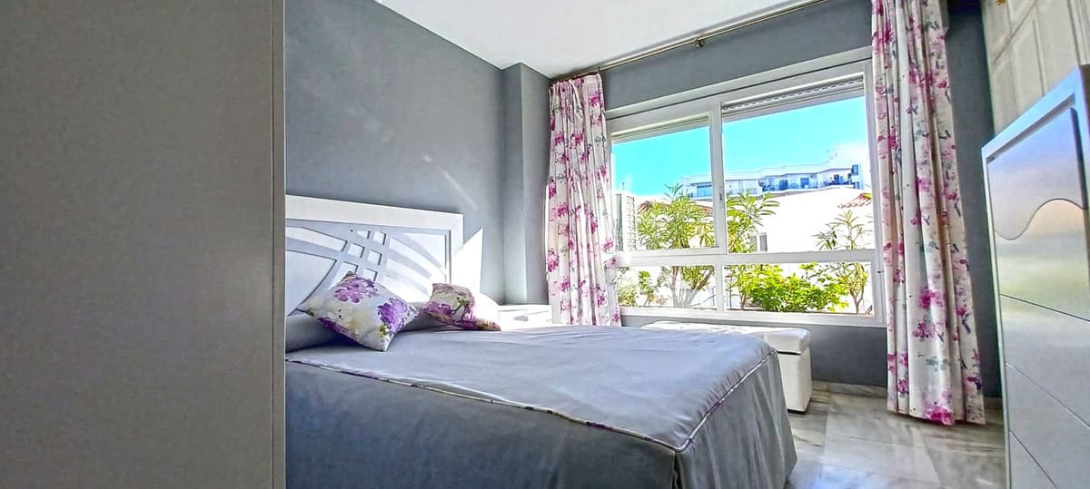Middle Floor Apartment in Marbella — photo 4 of 10