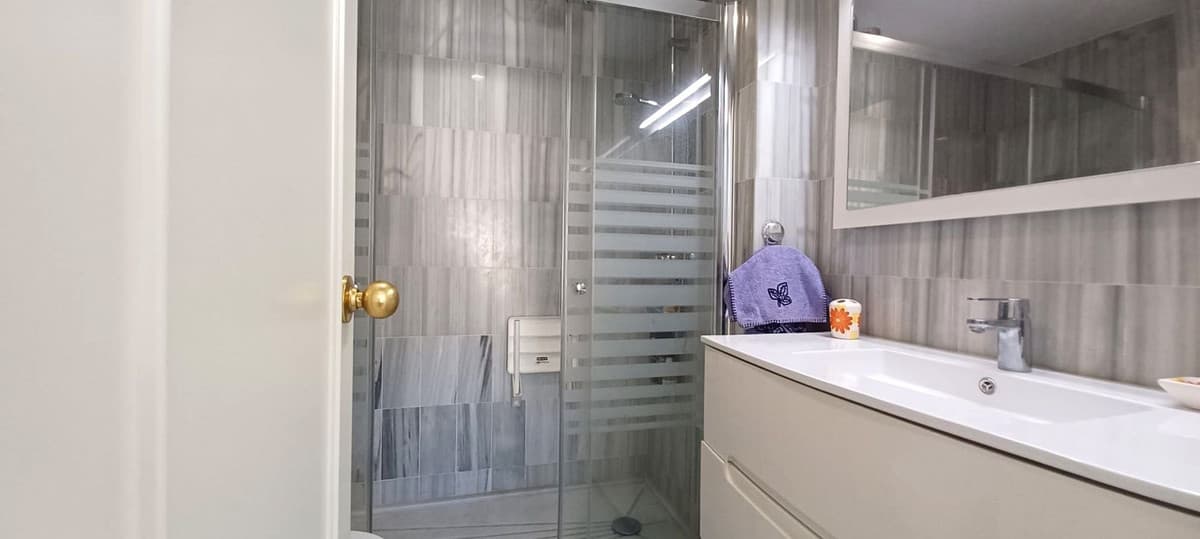 Middle Floor Apartment in Marbella — photo 7 of 10