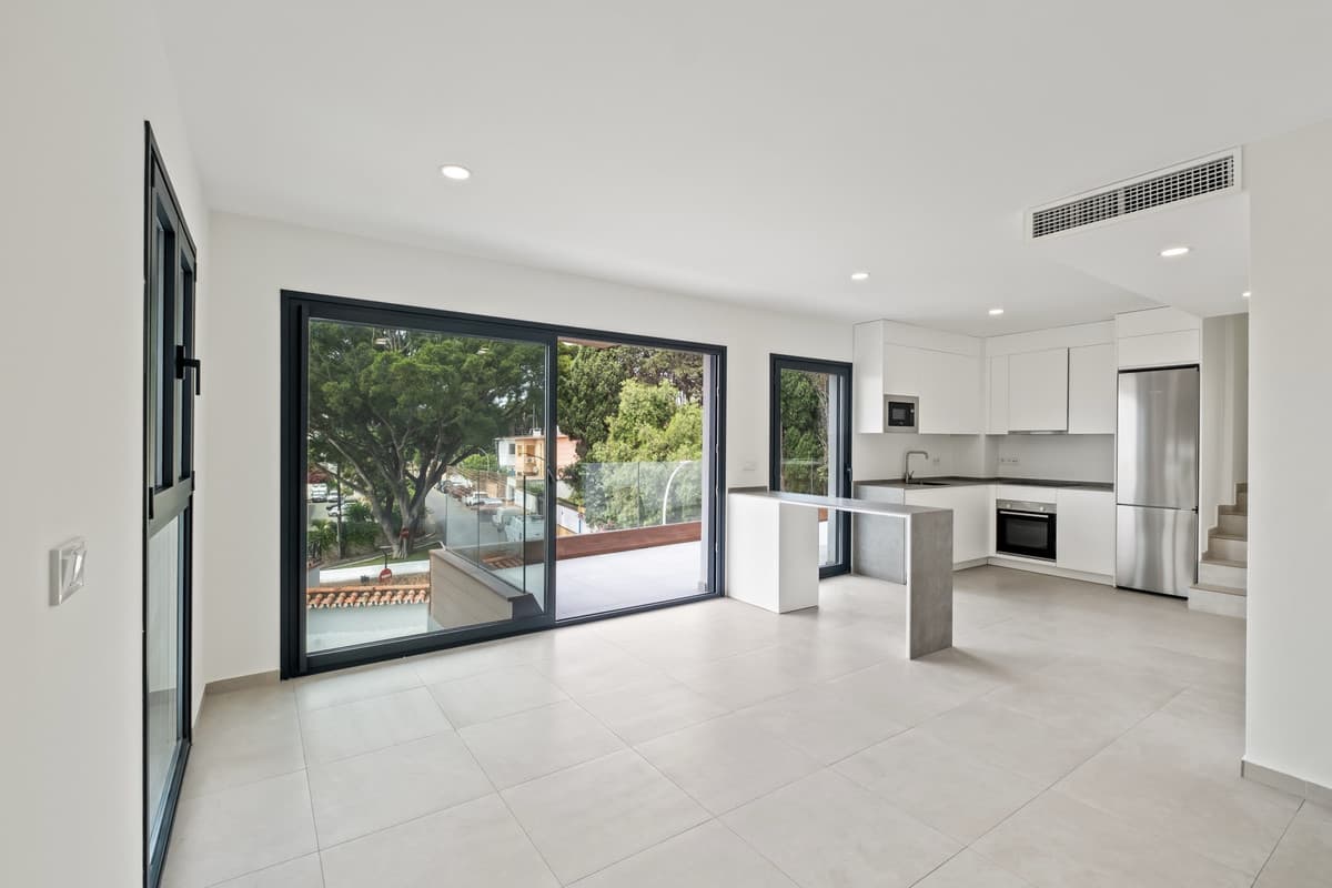 Middle Floor Apartment in Montemar — photo 7 of 10