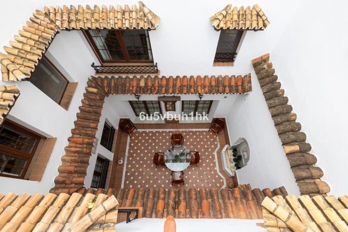 Townhouse in Fuengirola — photo 1 of 10
