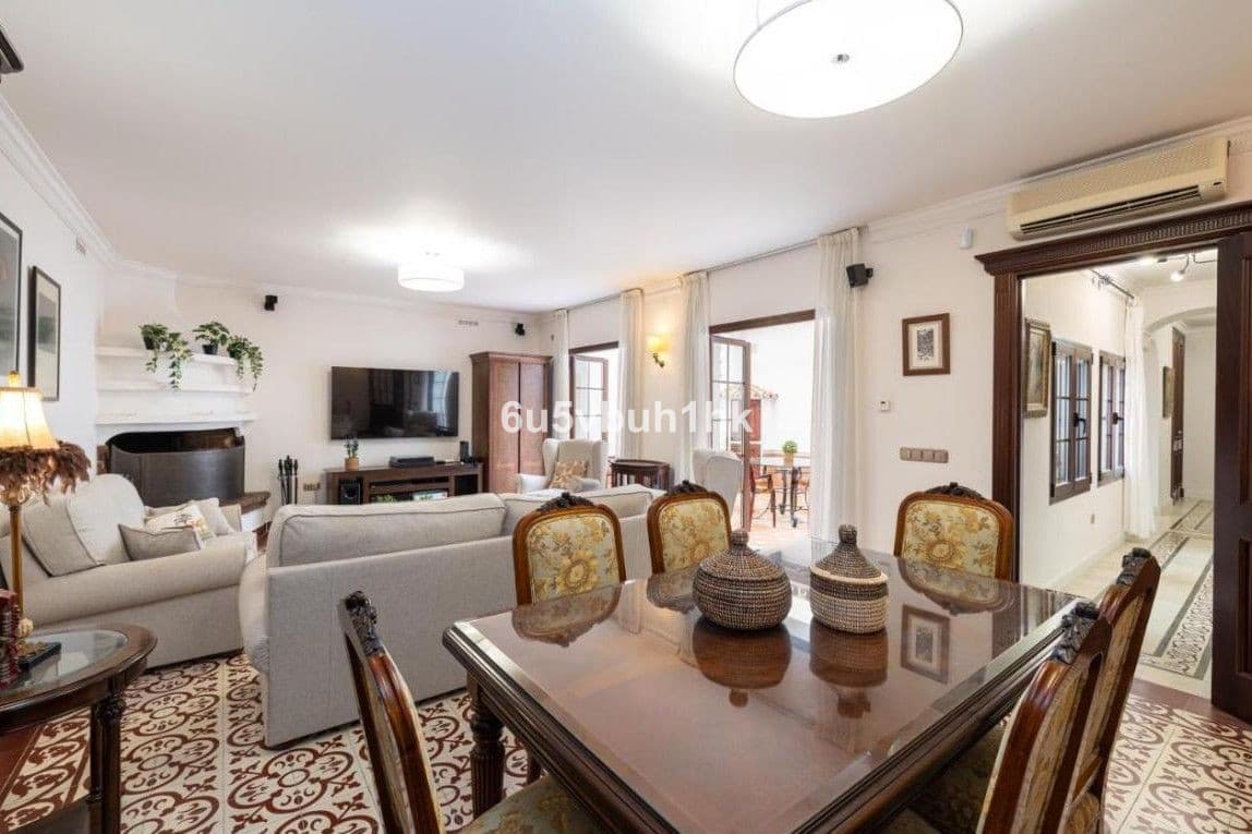Townhouse in Fuengirola — photo 6 of 10
