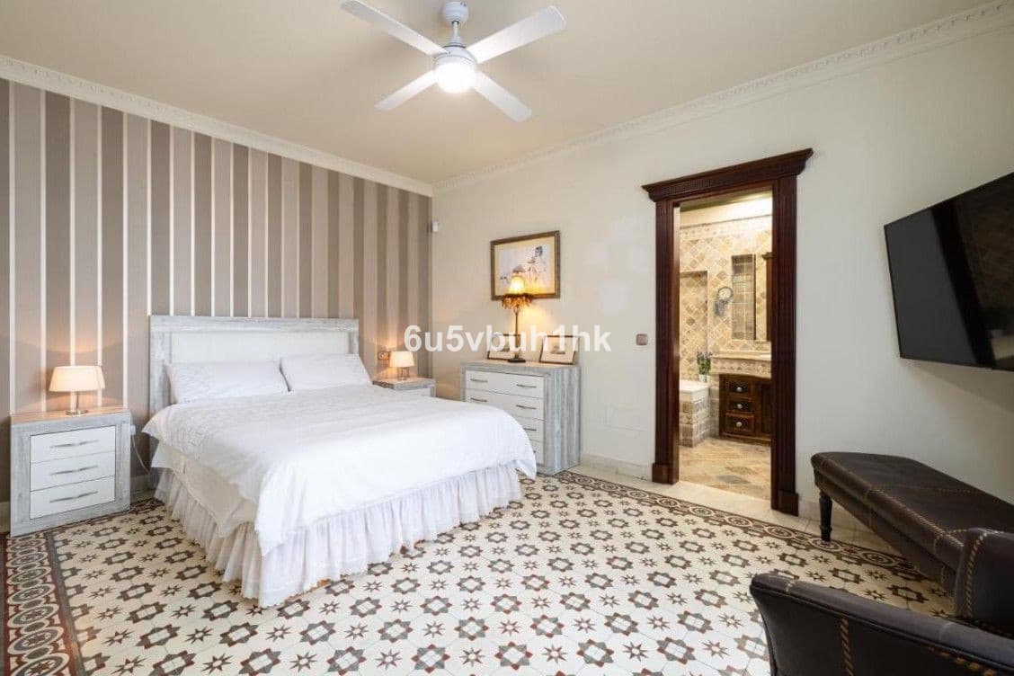 Townhouse in Fuengirola — photo 10 of 10