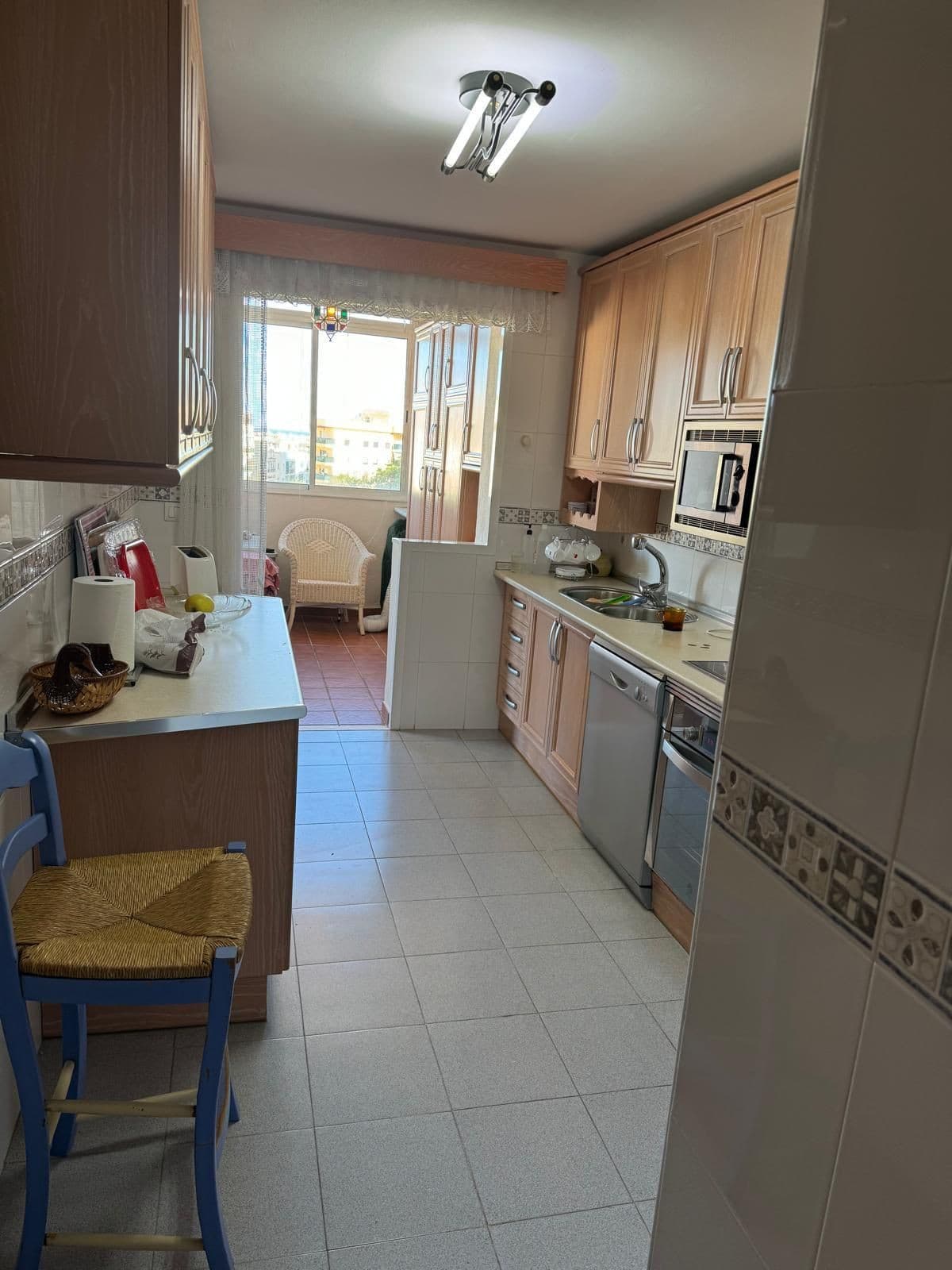 Middle Floor Apartment in Estepona — photo 3 of 10